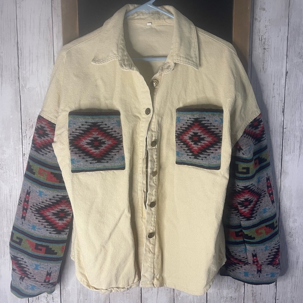 Womens XL Tan Southwest Pattern Fleece Long Sleeve Shacket